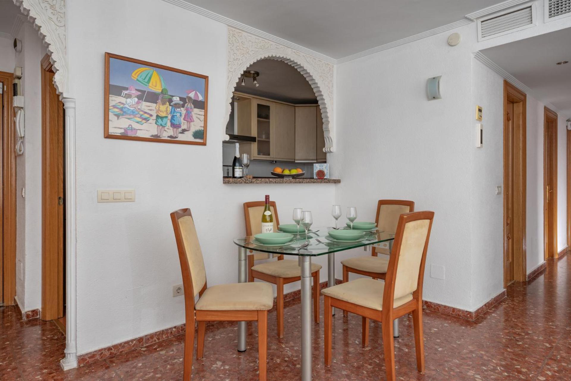 Beachfront, Two Bed- & Bathrooms, Private Parking Fuengirola Buitenkant foto