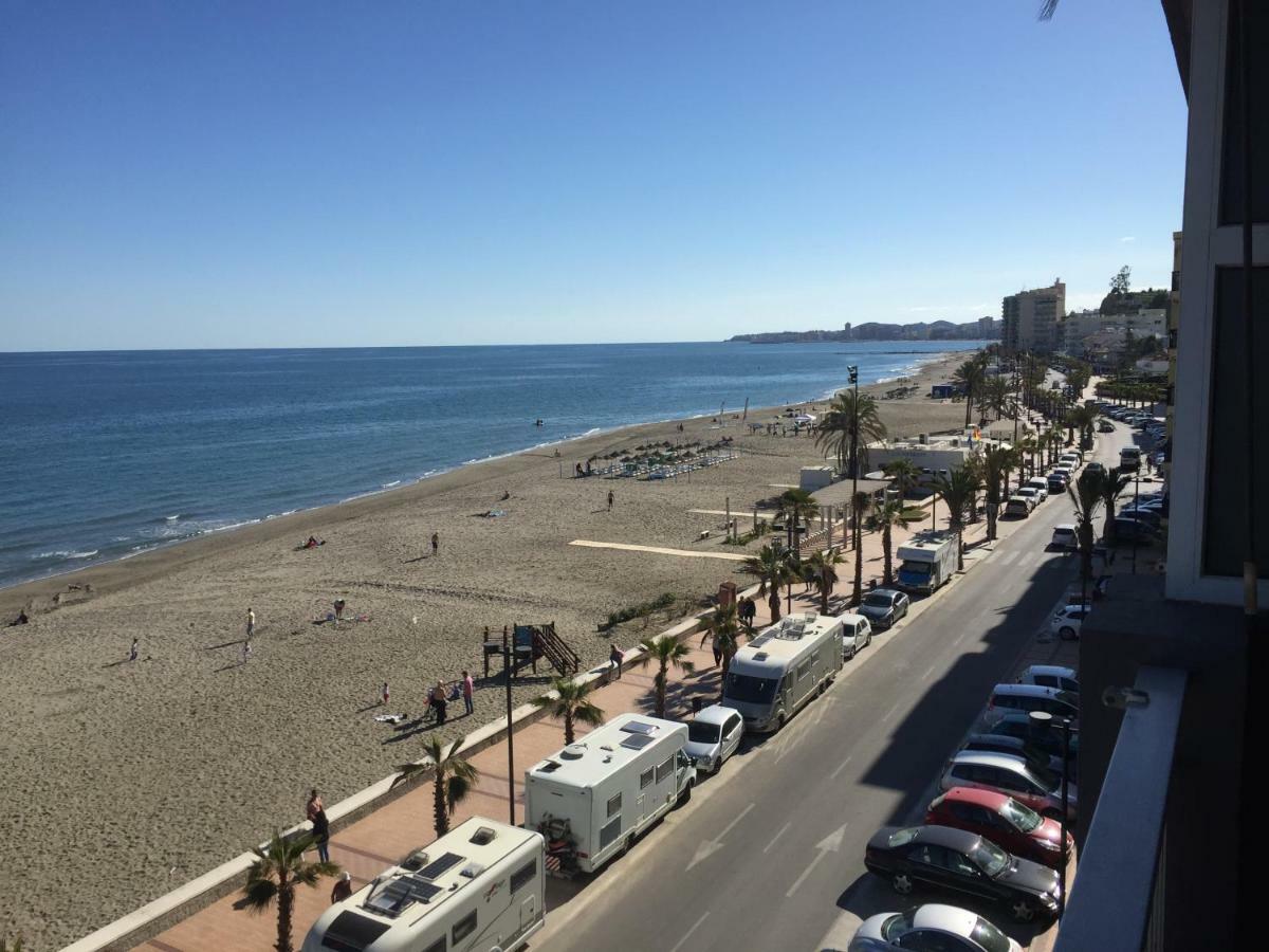 Beachfront, Two Bed- & Bathrooms, Private Parking Fuengirola Buitenkant foto